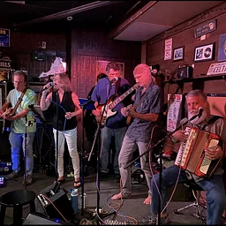 Julia Dooley and the Odds Band