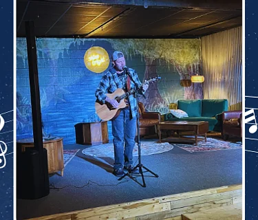 Live Music - Bob Alcott