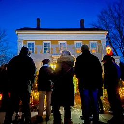 Holiday Lantern Tour: Suffield’s Main Street