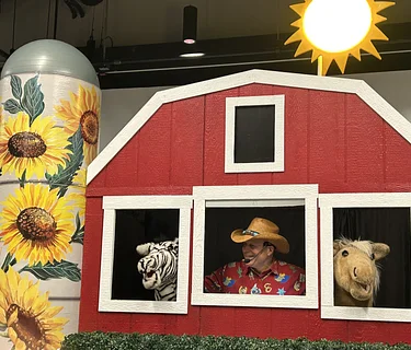 Big Barn Puppets: Musical Barnyard