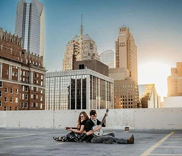 Live Music with Rachel Lynch and Griffin Wade