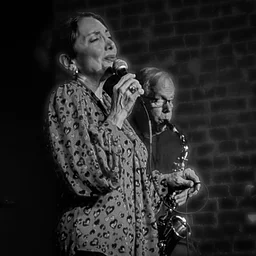 Craig Todd Quintet featuring vocalist Feyza Eren