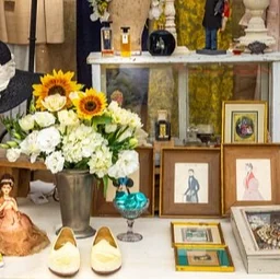 Santa Monica Airport Antique & Vintage Market