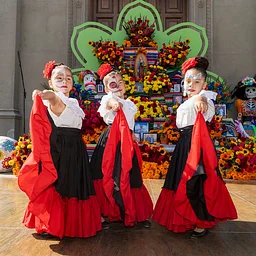 Día de los Muertos at Forest Lawn–Glendale