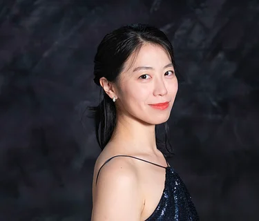 Sophia Zhou plays Gershwin
