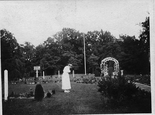 GRACE ARENTS: THE INVISIBLE PHILANTHROPIST TOUR