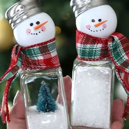 Snow Man Snow Globes (Ages 13 & Up)