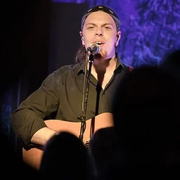MUSIC AT THE VINEYARD – AARON LAFALCE