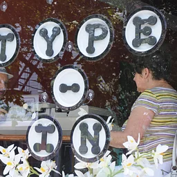 Type-In: Typewriting in the Neo-Analog Age