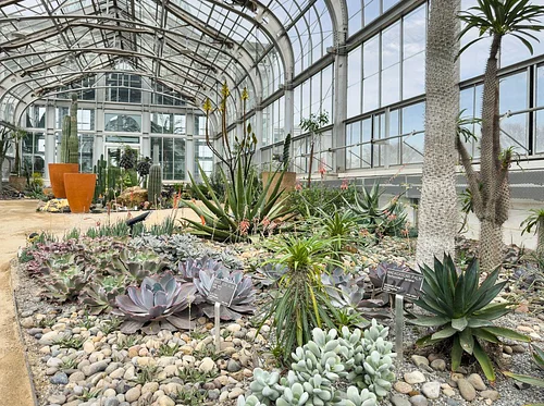 WORLDS UNDER GLASS: DESERT TO RAINFOREST TOUR: JUNE 16