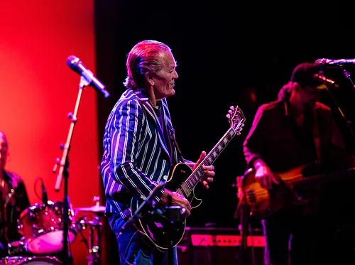 G.E. SMITH’S PORTRAITS