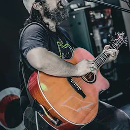 Live Music - Clay Fulton