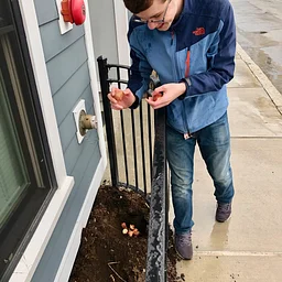 SBNDC gardeners are digging for spring