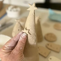 MINI POTTERY WORKSHOP: TEXTURES, TREES & TRINKETS