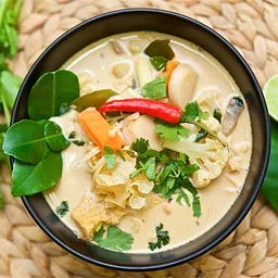 Marianne Tshihamba’s Silk Road Cooking Series: Thai Street Food, Tom Yum Ka, Pomelo Salad