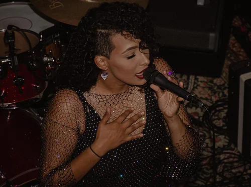 Alexis Raeana Band