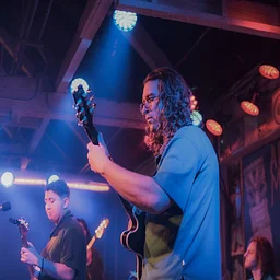 WILLIAM JOHNSTON’s EXTRAVAGANT SUPERBAND (No Cover Charge!)