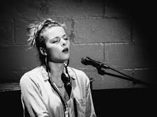 WED 8 & 9:30 - Sami Stevens Band w/Jacob Drab, Matt Aronoff, Peter Moffett