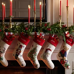 Pottery Barn: Decorate a Merry Mantle