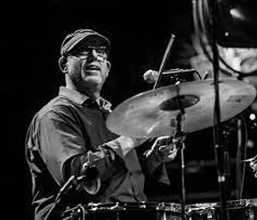 TUES 8-11pm Jam Session. House Band Set w/Ethan, Matt Penman, Diego Voglino