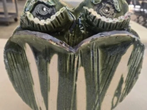 Family Frog Wall Pocket