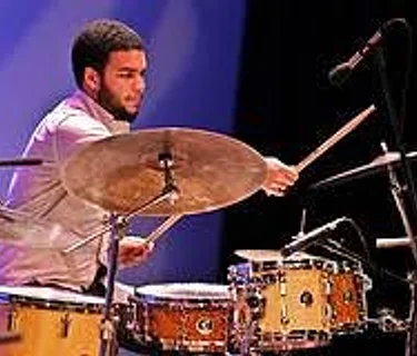 WED 8 & 9:30 - Kush Abadey w/Esteban Castro, Thomas Morgan