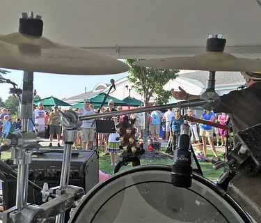 TRUFFLE - Live Entertainment - Grill 28 Restaurant