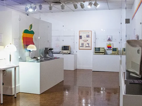 Afternoon Talk & Walk: “What Is This Thing Called the Internet?” with Dr. Ward Deutschman