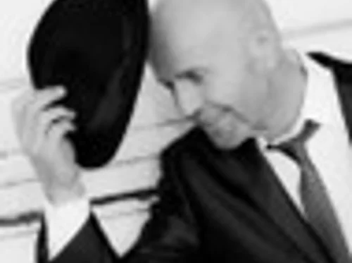 Swing Along with Michael Lyon