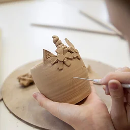 CL126 Beginning Clay Handbuilding With Diane Abernathy