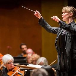 Mälkki Conducts Bartók