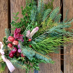 Evergreen & Dried Flower Swag Workshop