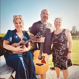 Saturday Sounds with Bear of the Bell and Food by Orchard Street