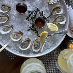 $2 Oyster Sunday