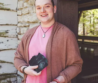 Intuitive Tarot & Oracle Readings with Eli