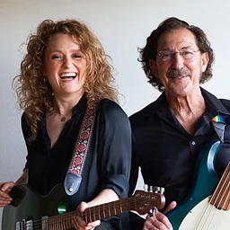 ALICE HOWE & FREEBO