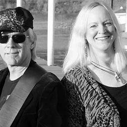 Live Music with Just 2 Howlers