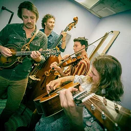 The Fretliners When The Kettle Sings Tour