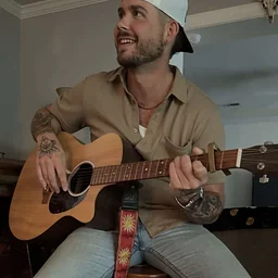 Live Music with Ryan Thomas