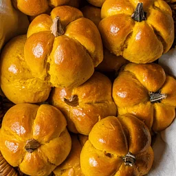 Pumpkin Dinner Rolls