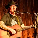 Live Music: Lee Jones