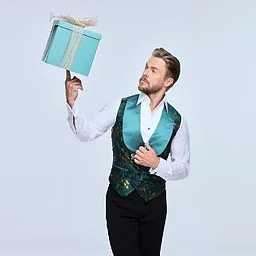 Derek Hough