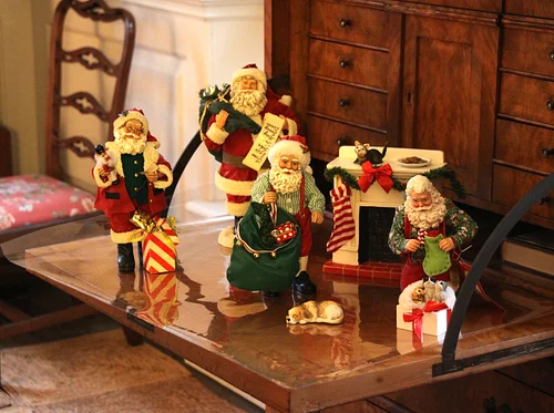 Holidays at Hope Lodge & Colonial Tavern