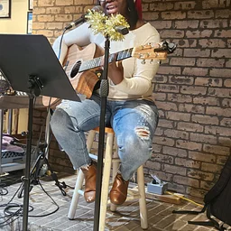 LIVE MUSIC by Naomie Celeste