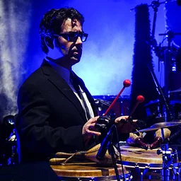 Latin Nights: Rey Arteaga Son Y No Son