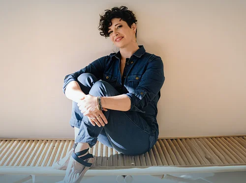 Singer-Songwriter Jess Merritt – Torch Songs for Today