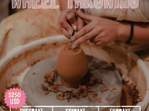 Chicas del Barro: Wheel Throwing Course