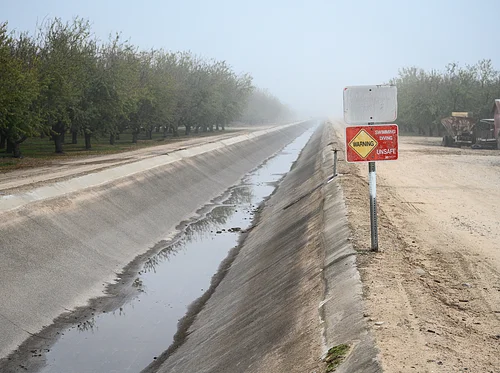 Multiple Exposures Gallery Group Exhibition UNSETTLED, Sue Bloom, Juror.