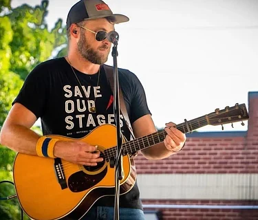 Live Music: Joe Downer