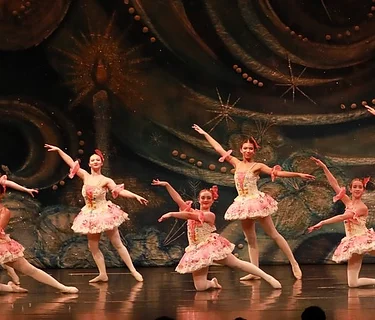 Sneak Peak: Behind the Scenes of the Nutcracker Ballet